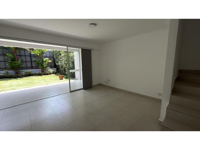 Casa de 3 alcobas en venta en Alfaguara, Jamundí, 189 m² · foto 4 de 23