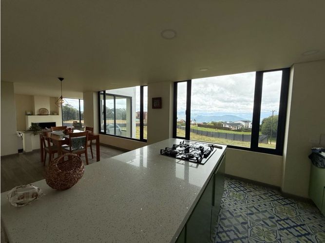 Casa de 4 alcobas en venta en Yerbabuena, Sopó, 260 m² · foto 3 de 23