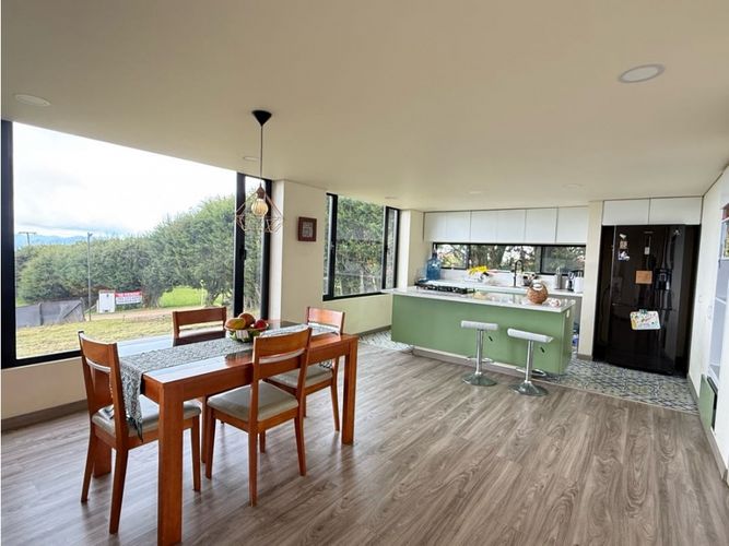 Casa de 4 alcobas en venta en Yerbabuena, Sopó, 260 m² · foto 4 de 23