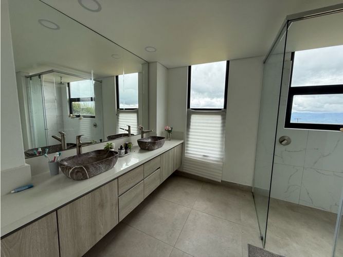 Casa de 4 alcobas en venta en Yerbabuena, Sopó, 260 m² · foto 19 de 23