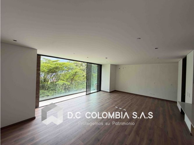 Apartamento de 2 alcobas en venta en Altos Del Poblado, Medellín, 63 m² · foto 4 de 24