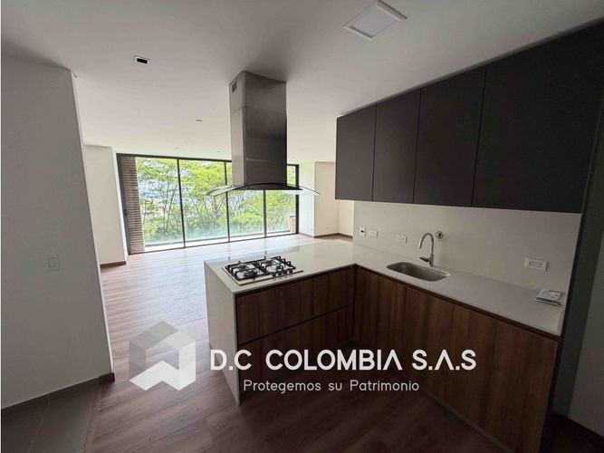 Apartamento de 2 alcobas en venta en Altos Del Poblado, Medellín, 63 m² · foto 5 de 24