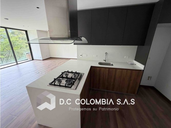Apartamento de 2 alcobas en venta en Altos Del Poblado, Medellín, 63 m² · foto 7 de 24