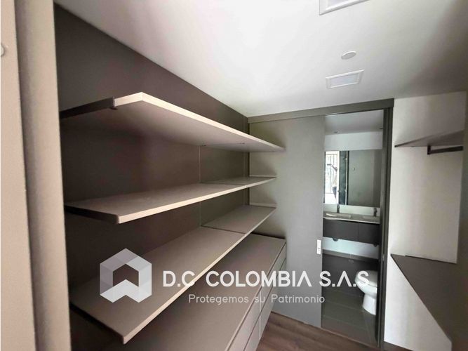 Apartamento de 2 alcobas en venta en Altos Del Poblado, Medellín, 63 m² · foto 12 de 24