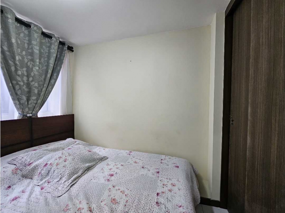 Apartamento en venta en Los Colores, Medellín · foto 8 de 19