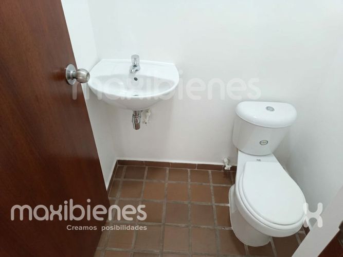 Local en arriendo en Ortiz, Apartado, 45 m² · foto 5 de 6