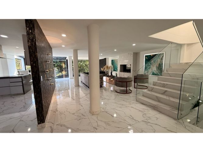 Casa de 4 alcobas en venta en Los Naranjos, Medellín, 500 m² · foto 11 de 24