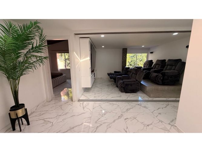 Casa de 4 alcobas en venta en Los Naranjos, Medellín, 500 m² · foto 23 de 24