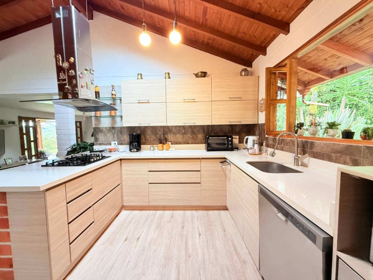 4BR House in Barro blanco (3312 m²) - 4