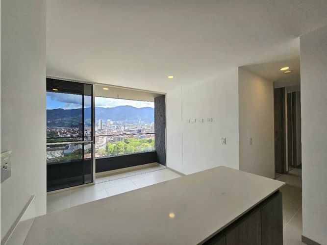 Apartamento de 3 alcobas en venta en El Guayabo, Itagüí, 63 m² · foto 7 de 24