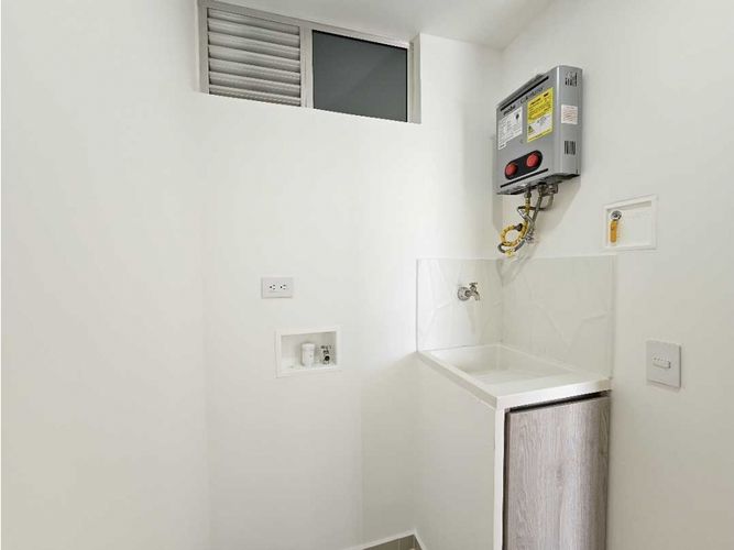 Apartamento de 3 alcobas en venta en El Guayabo, Itagüí, 63 m² · foto 8 de 24