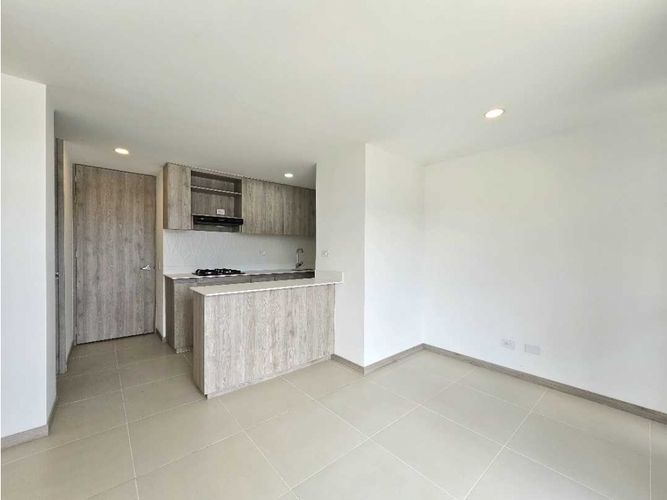 Apartamento de 3 alcobas en venta en El Guayabo, Itagüí, 63 m² · foto 10 de 24