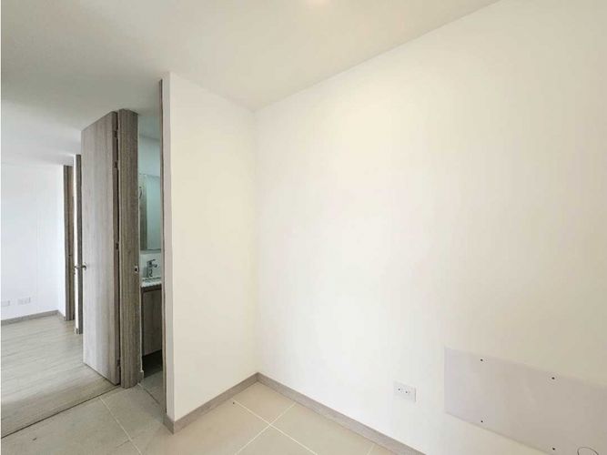Apartamento de 3 alcobas en venta en El Guayabo, Itagüí, 63 m² · foto 21 de 24