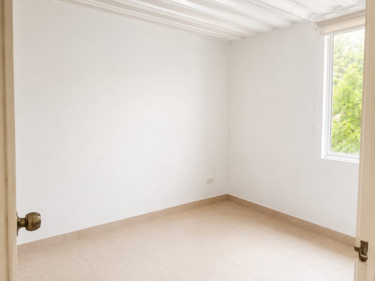 3BR Apartment in Alto del medio (75 m²) for Sale - 2