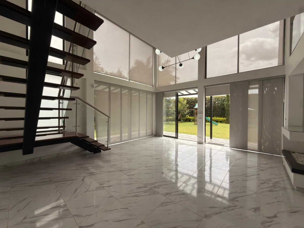 5BR House in Cabeceras de llanogrande (250 m²) - 3