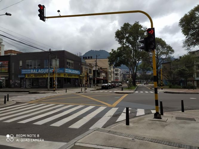 Casa de 8 alcobas en venta en Galerias, Bogotá, 857 m² · foto 2 de 14