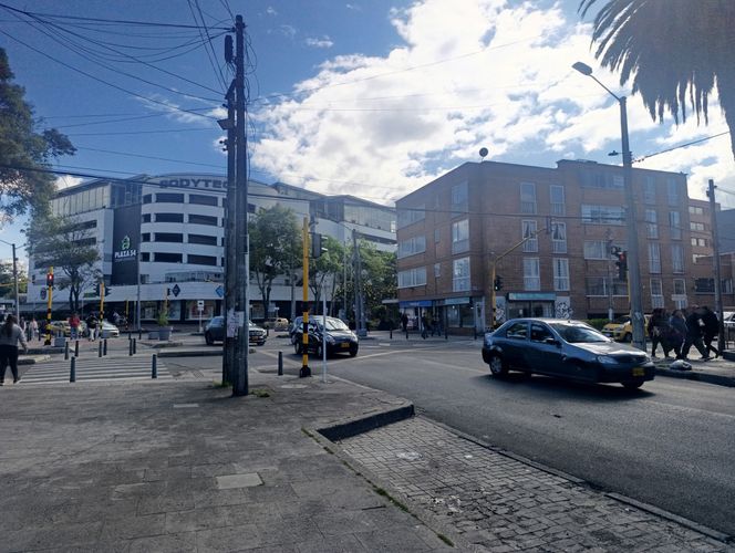 Casa de 8 alcobas en venta en Galerias, Bogotá, 857 m² · foto 4 de 14