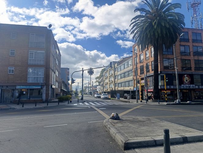 Casa de 8 alcobas en venta en Galerias, Bogotá, 857 m² · foto 13 de 14
