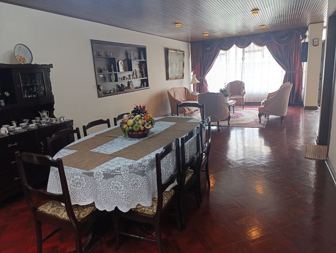 Casa de 3 alcobas en venta en Galerias, Bogotá, 301 m² · foto 3 de 11