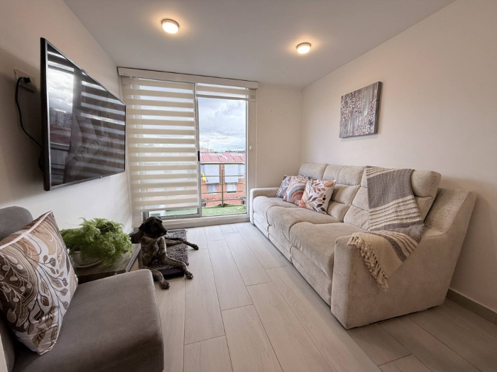 Apartamento en venta en San Antonio Nor - Occidental, Bogotá · foto 2 de 13