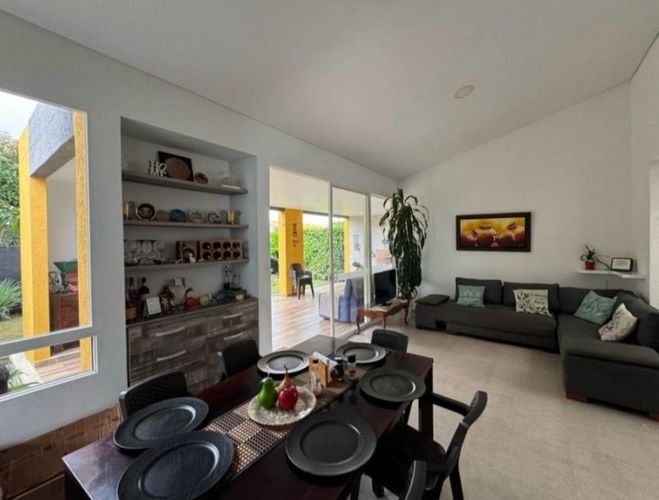 Casa de 3 alcobas en venta en El Castillo, Jamundí, 280 m² · foto 4 de 12