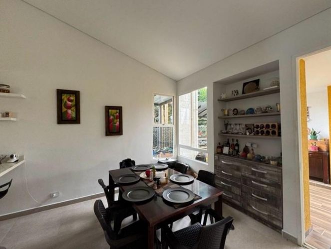 Casa de 3 alcobas en venta en El Castillo, Jamundí, 280 m² · foto 5 de 12