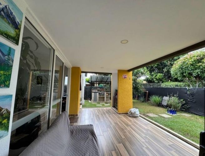 Casa de 3 alcobas en venta en El Castillo, Jamundí, 280 m² · foto 6 de 12