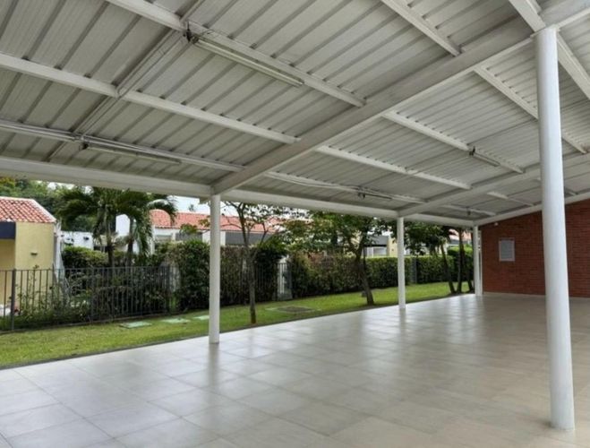 Casa de 3 alcobas en venta en El Castillo, Jamundí, 280 m² · foto 11 de 12