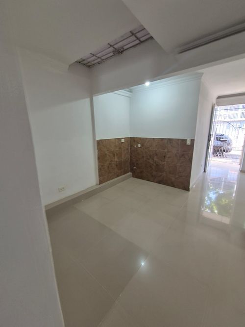 Casa de 7 alcobas en venta en Ciudad 2000, Cali, 260 m² · foto 2 de 14