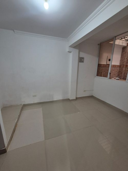 Casa de 7 alcobas en venta en Ciudad 2000, Cali, 260 m² · foto 9 de 14