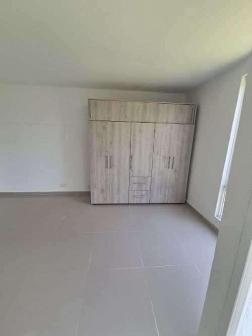 Casa de 3 alcobas en venta en Cedros Del Castillo, Jamundí, 180 m² · foto 4 de 15