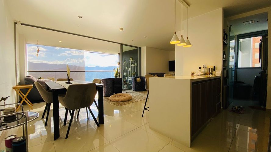 Apartamento de 2 alcobas en arriendo en La Calera, Medellín, 115 m² · foto 2 de 15