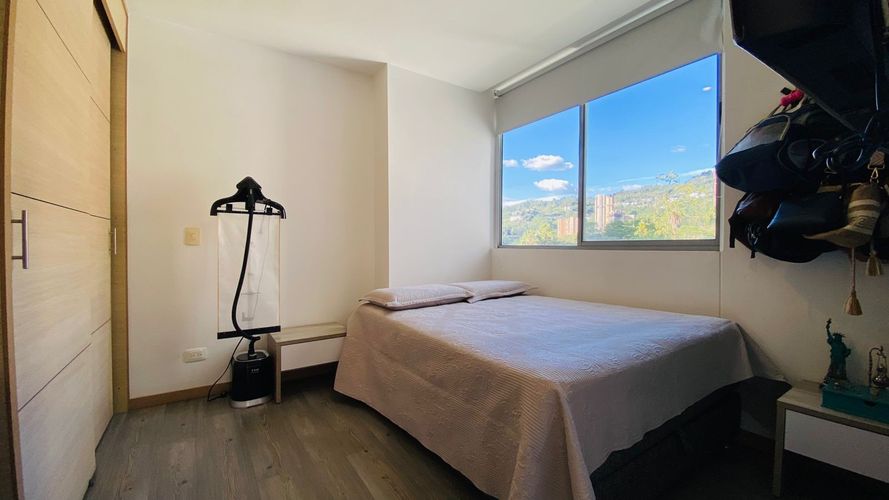 Apartamento de 2 alcobas en arriendo en La Calera, Medellín, 115 m² · foto 12 de 15
