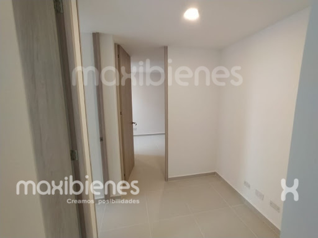 Apartamento en venta en Los Colores, Medellín · foto 7 de 17