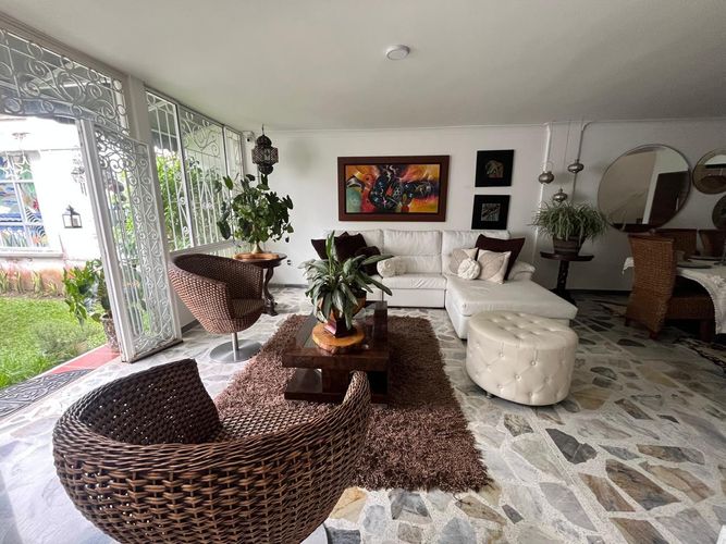 Casa de 5 alcobas en venta en Cabecera Del Llano, Bucaramanga, 400 m² · foto 3 de 24