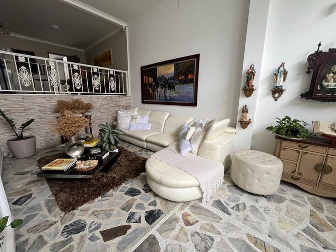 Casa de 5 alcobas en venta en Cabecera Del Llano, Bucaramanga, 400 m² · foto 4 de 24