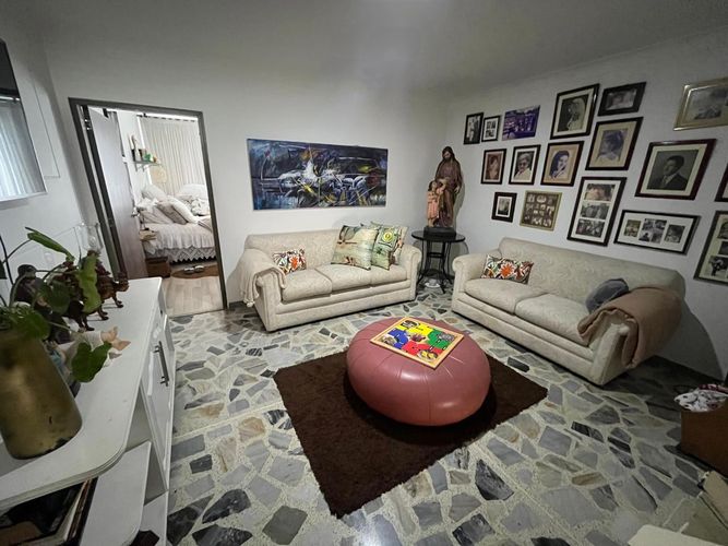 Casa de 5 alcobas en venta en Cabecera Del Llano, Bucaramanga, 400 m² · foto 10 de 24