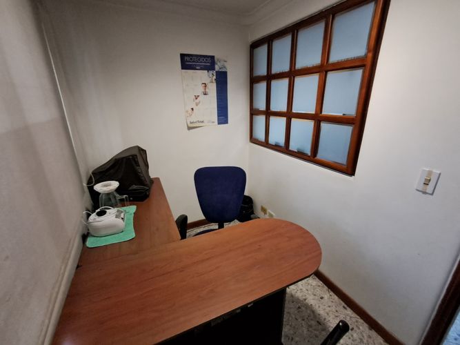 Oficina en arriendo en La Candelaria, Medellín, 40 m² · foto 3 de 6