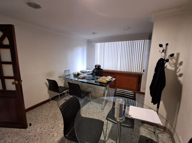 Oficina en arriendo en La Candelaria, Medellín, 40 m² · foto 5 de 6