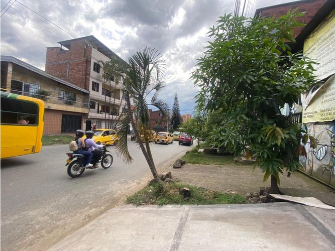 Local en arriendo en Boston, Medellín, 30 m² · foto 4 de 13