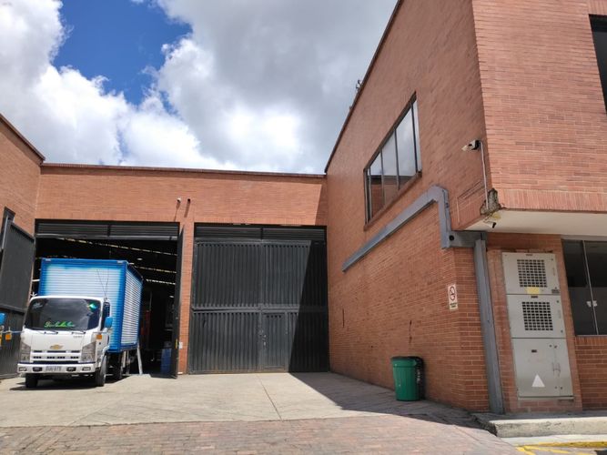 Bodega en arriendo en Siberia, Cota, 1300 m² · foto 2 de 24