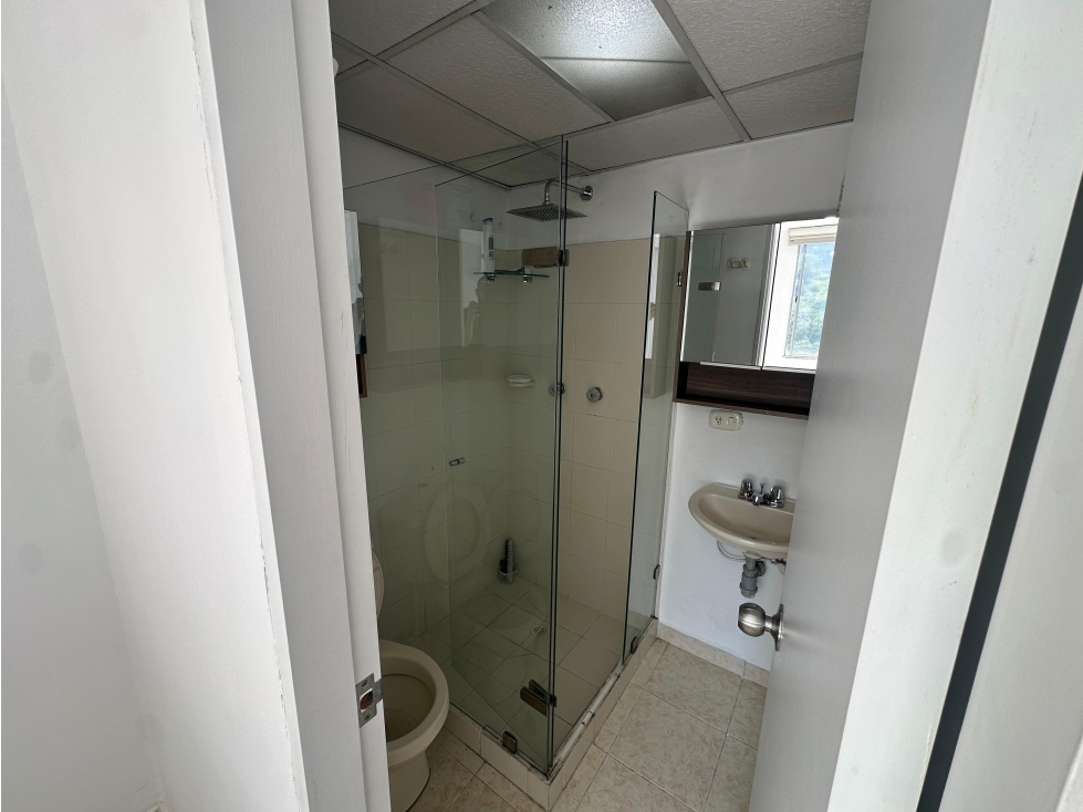 Apartamento en venta en El Poblado, Medellín · foto 13 de 24