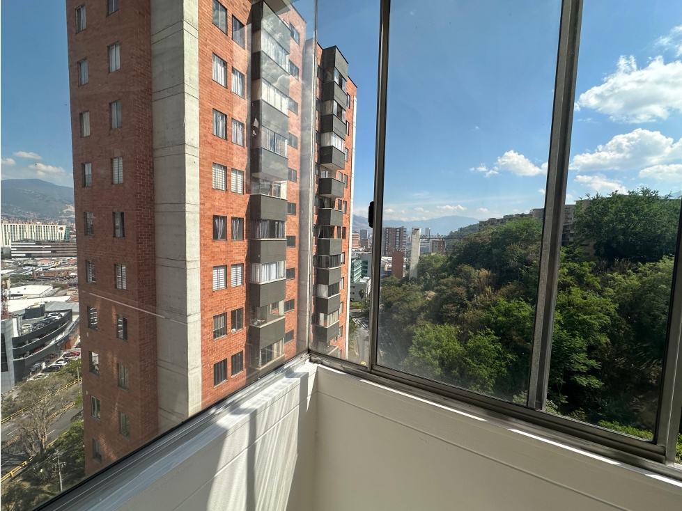 Apartamento en venta en El Poblado, Medellín · foto 18 de 24