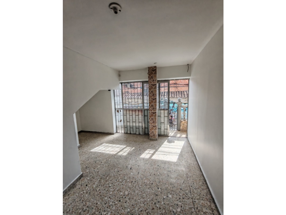 5BR House in Niquia (120 m²) - 2