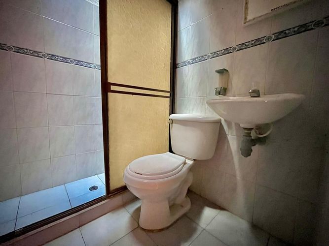 Casa de 3 alcobas en venta en Miraflores, Girardot, 72 m² · foto 2 de 18