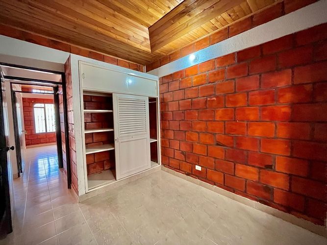 Casa de 3 alcobas en venta en Miraflores, Girardot, 72 m² · foto 11 de 18