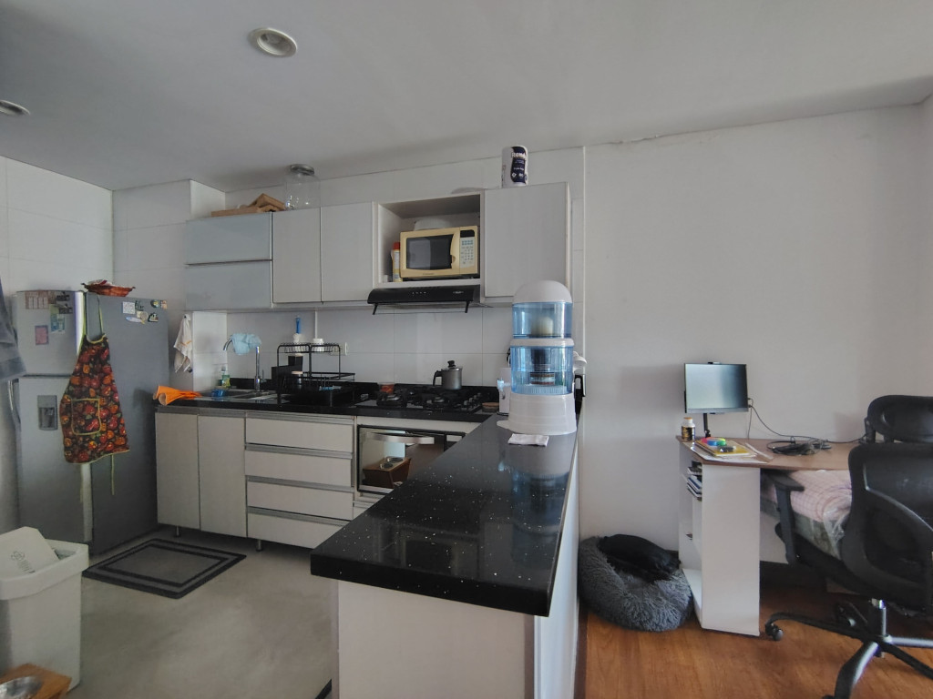 Apartamento en venta en Las Villas, Bogotá · foto 4 de 14