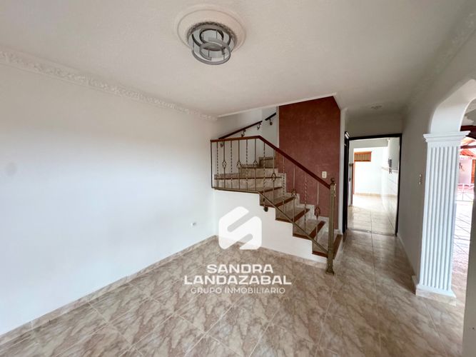 Casa de 4 alcobas en venta en Lagos Del Cacique, Bucaramanga, 160 m² · foto 2 de 20