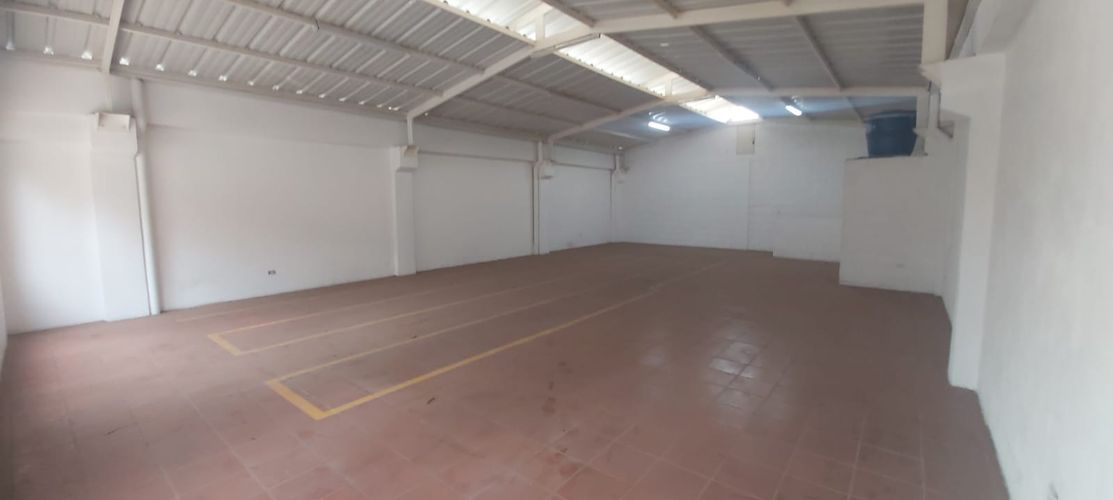 Bodega en arriendo en Chimita Zona Industrial, Girón, 150 m² · foto 6 de 12