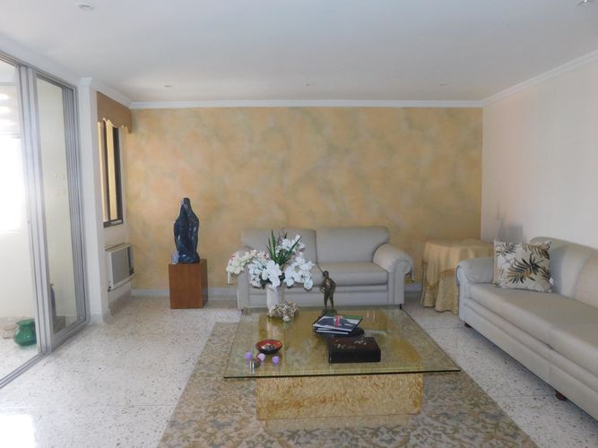 Apartamento de 3 alcobas en venta en Altos Del Prado, Barranquilla, 254 m² · foto 3 de 17